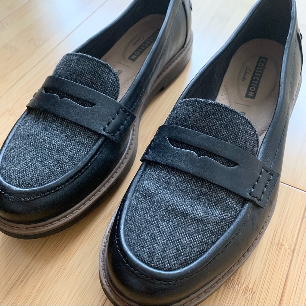 Like New! Clarks Raisie Eletta Black Leather & Gray Tweed Penny Loafer, Size 7 - Picture 9 of 14